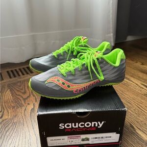 Saucony track spikes shoes